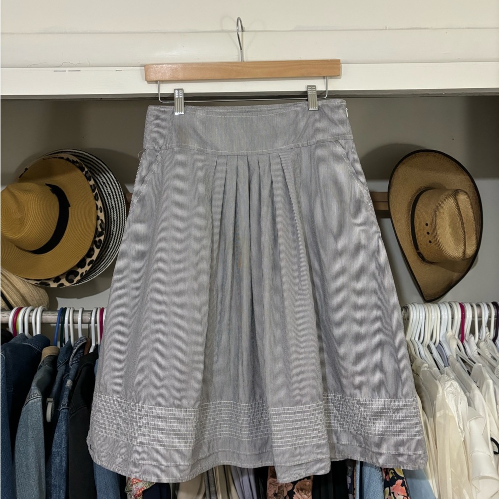 Banana Republic A-line Blue and White Striped Pleated Skirt with Pockets